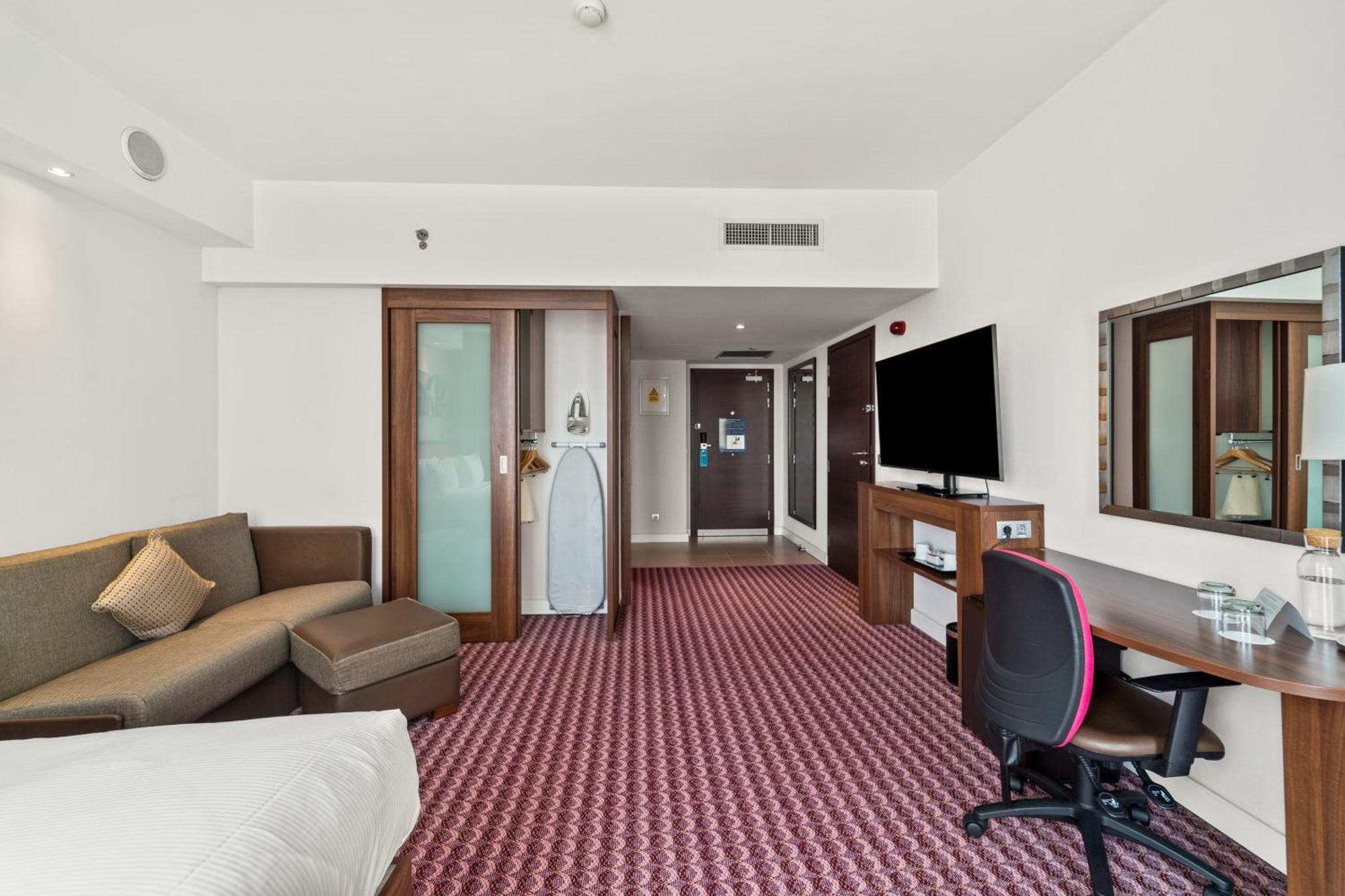 Hampton by Hilton Cluj-Napoca Hotel Exterior foto